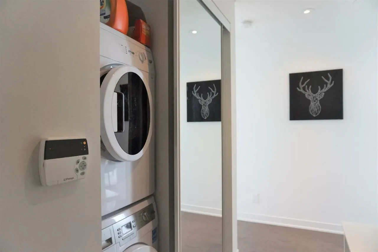 Apartment Presidential Suite Heart Of Downtown With Stunning View Toronto